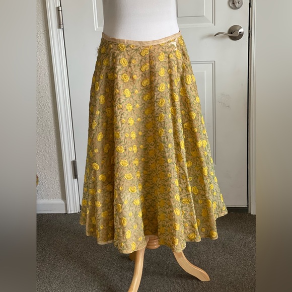 Darling Vintage Skirt with Crinoline, Wounded Bird - Picture 4 of 11